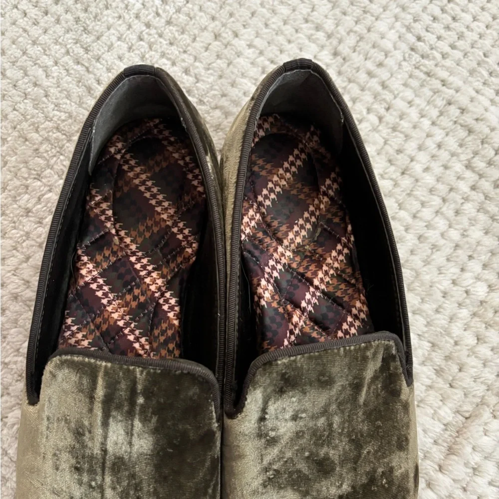 Birdies Olive Velvet Slip-On Loafers Size 8 Women - Christmas, RARE - Picture 5 of 8